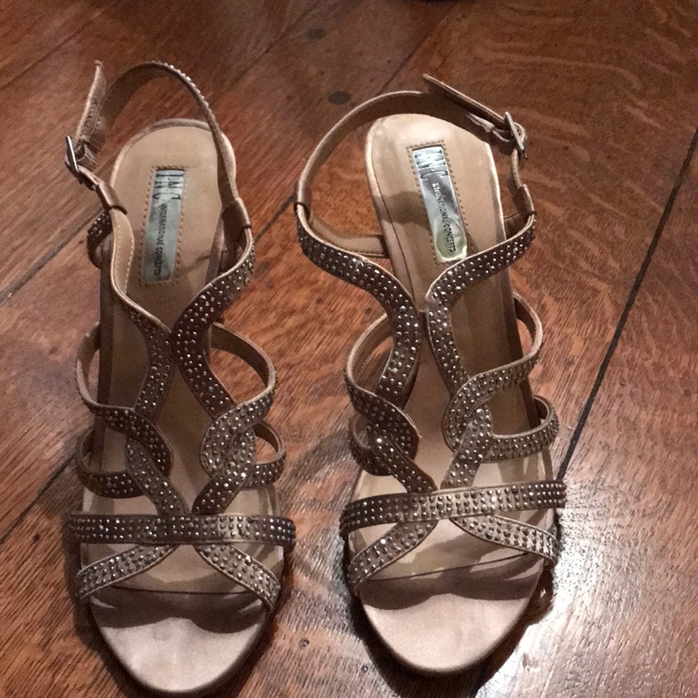 Dressy Sandals for evening  gold with sparkles